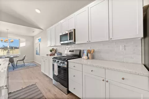 Kitchen - 6401 Road 52, Pasco, WA 99301 photo 4 of 5