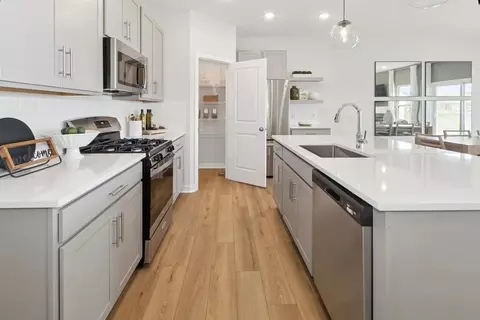 Kitchen - 2140 Ellen Dr, Springfield, OH 43528 photo 3 of 3
