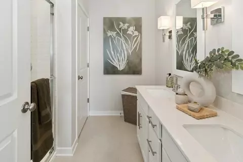 Bath - 2140 Ellen Dr, Springfield, OH 43528 photo 1 of 3