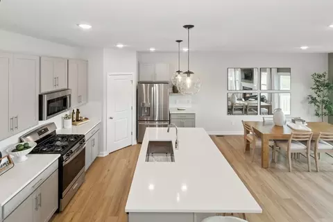 Kitchen - 2140 Ellen Dr, Springfield, OH 43528 photo 2 of 3