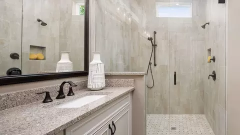 Bath - 4006 Cresswind Blvd, Monroe, NC 28110 photo 2 of 4