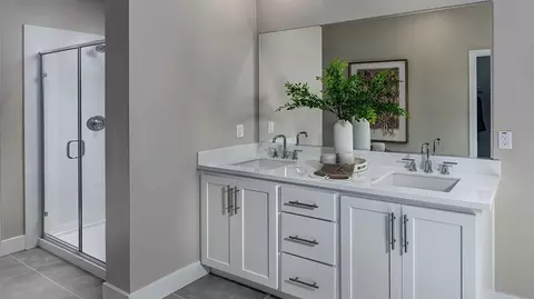 Bath - 800 Paitakis Ln, Ripon, CA 95366 photo 1 of 3