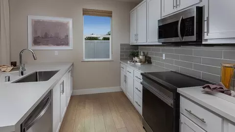 Kitchen - 800 Paitakis Ln, Ripon, CA 95366 photo 2 of 5