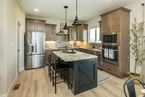 Kitchen - 6 Alder Creek Dr, Wright City, MO 63390 photo 3 of 12