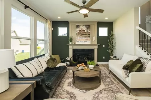 Living - 6 Alder Creek Dr, Wright City, MO 63390 photo 3 of 9