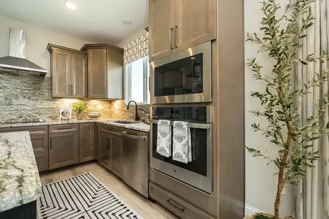 Kitchen - 6 Alder Creek Dr, Wright City, MO 63390 photo 2 of 12