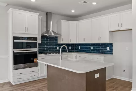 Kitchen - 622 Sweetspire Trl, Seneca, SC 29678 photo 2 of 3