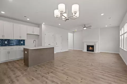 Living - 622 Sweetspire Trl, Seneca, SC 29678 photo 2 of 3