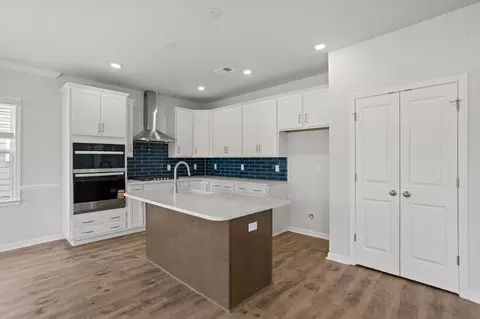 Kitchen - 622 Sweetspire Trl, Seneca, SC 29678 photo 2 of 4