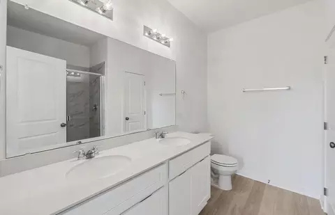 Bath - 108 Eagle Valley Dr, Elgin, TX 78621 photo 2 of 2