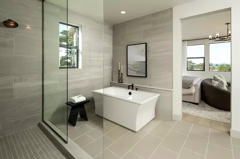 Bath - 98 8th St, Marina, CA 93933 photo 2 of 3