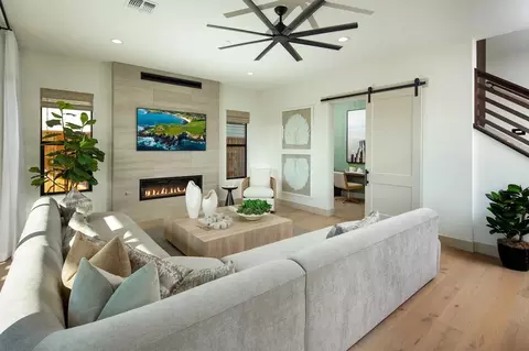 Living - 98 8th St, Marina, CA 93933 photo 1 of 6