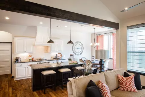 Kitchen - 16140 Tall Grass Dr, Moore, OK 73170 photo 6 of 7