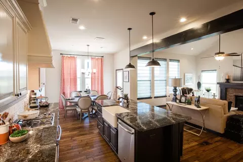 Kitchen - 16140 Tall Grass Dr, Moore, OK 73170 photo 3 of 7