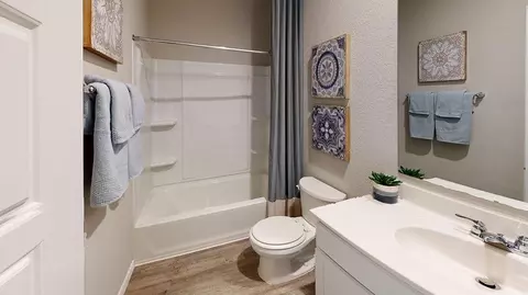 Bath - 8011 Windflower Ln, Fort Smith, AR 72916 photo 3 of 3