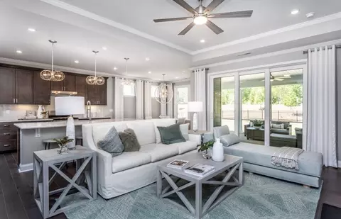 Living - 12229 Ore Valley Rd, Midland, NC 28107 photo 2 of 3