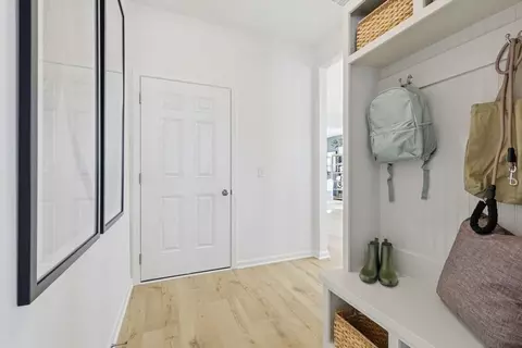 Entry Way - 7973 Mulberry Rd, Pendleton, IN 46064 photo 4 of 12