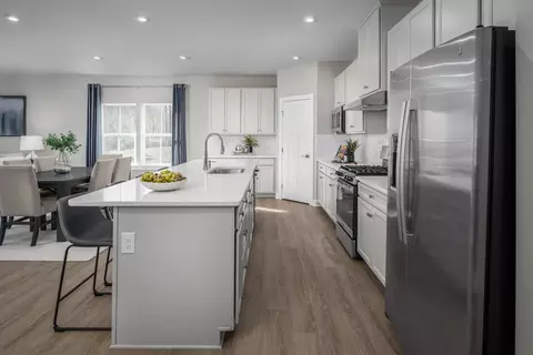 Kitchen - 909 Jade Way, Moore, SC 29369 photo 2 of 12