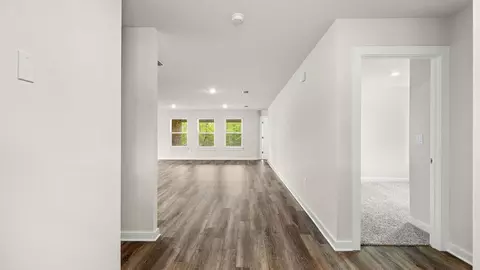 Entry Way - 4059 Falcon Dr, Chipley, FL 32428 photo 1 of 3