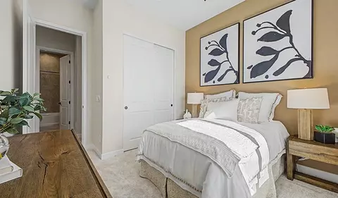 Bedroom - 498 W Treasure Trl, Apache Junction, AZ 85120 photo 3 of 6