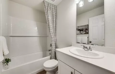 Bath - Corymbia Drive, Terrell, TX 75160 photo 4 of 4