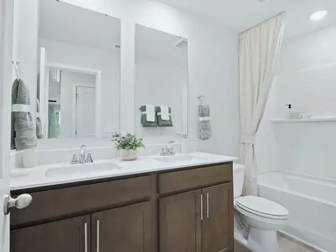 Bath - 5918 Fallowfield Ln, Raleigh, NC 27616 photo 3 of 3