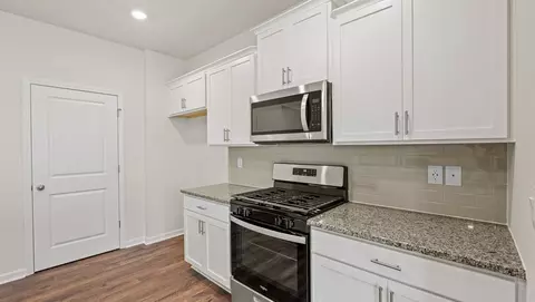 Kitchen - 2296 Springview Ct, Boiling Springs, SC 29316 photo 2 of 7