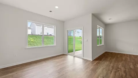 Living - 2296 Springview Ct, Boiling Springs, SC 29316 photo 5 of 6