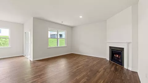 Living - 2296 Springview Ct, Boiling Springs, SC 29316 photo 2 of 6