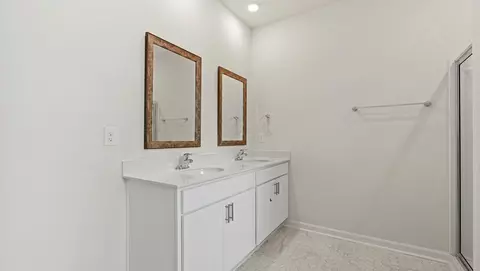 Bath - 2296 Springview Ct, Boiling Springs, SC 29316 photo 2 of 8