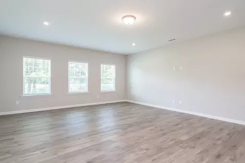 Living - Bibb Garrett Rd, Tanner, AL 35671 photo 2 of 7