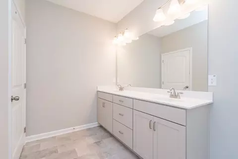 Bath - Bibb Garrett Rd, Tanner, AL 35671 photo 1 of 10