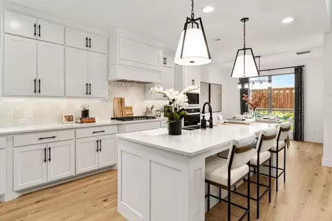 Kitchen - 11432 Wulstone Rd, Haslet, TX 76052 photo 4 of 7