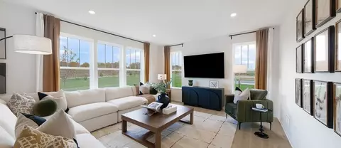Living - 621 Lismore Cir, Elgin, IL 60124 photo 1 of 2