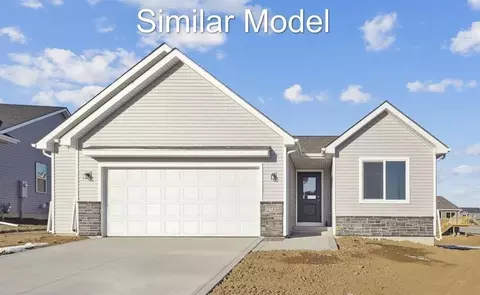 928 Lavender Ln, Pella, IA 50219