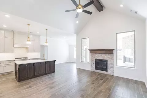 Living - 932 Hydrangea Way, Edmond, OK 73034 photo 6 of 21