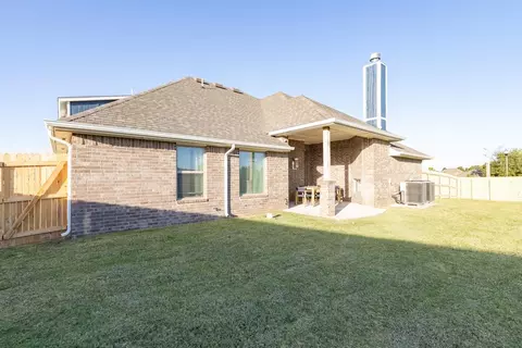 Other - 932 Hydrangea Way, Edmond, OK 73034 photo 26 of 31