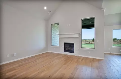Living - 932 Hydrangea Way, Edmond, OK 73034 photo 10 of 21