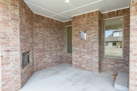 Exterior - 932 Hydrangea Way, Edmond, OK 73034 photo 25 of 32
