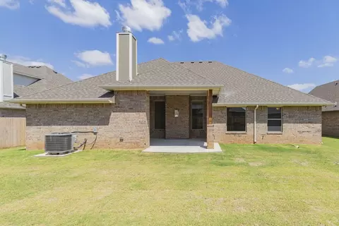 Other - 932 Hydrangea Way, Edmond, OK 73034 photo 15 of 31