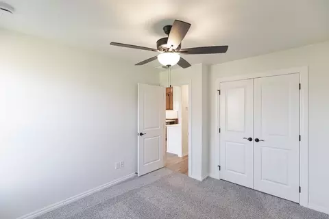 Bedroom - 932 Hydrangea Way, Edmond, OK 73034 photo 1 of 15