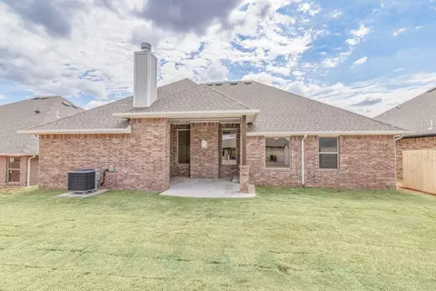 Other - 932 Hydrangea Way, Edmond, OK 73034 photo 21 of 31