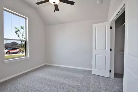 Bedroom - 932 Hydrangea Way, Edmond, OK 73034 photo 10 of 15