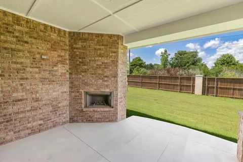 Exterior - 932 Hydrangea Way, Edmond, OK 73034 photo 23 of 32