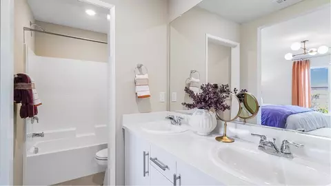 Bath - 1521 Canter Ct, San Jacinto, CA 92582 photo 1 of 3
