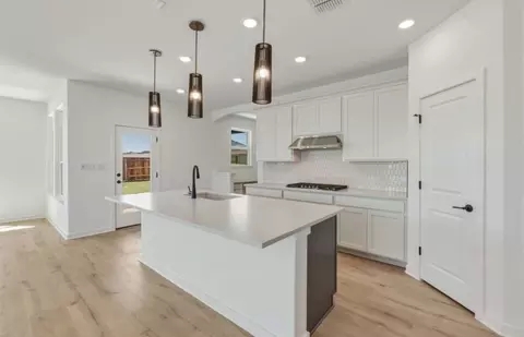 Kitchen - 516 Billowing Cloud Cv, Georgetown, TX 78633 photo 1 of 5