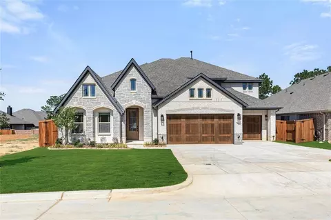 3803 Grace Park Ln, Bedford, TX 76021