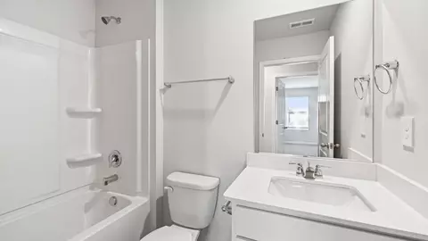 Bath - 4121 Oswin Dr, Murfreesboro, TN 37129 photo 4 of 9