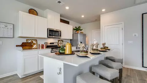 Kitchen - 4121 Oswin Dr, Murfreesboro, TN 37129 photo 7 of 11