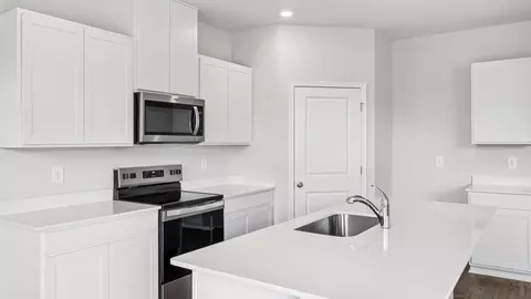 Kitchen - 4121 Oswin Dr, Murfreesboro, TN 37129 photo 3 of 11
